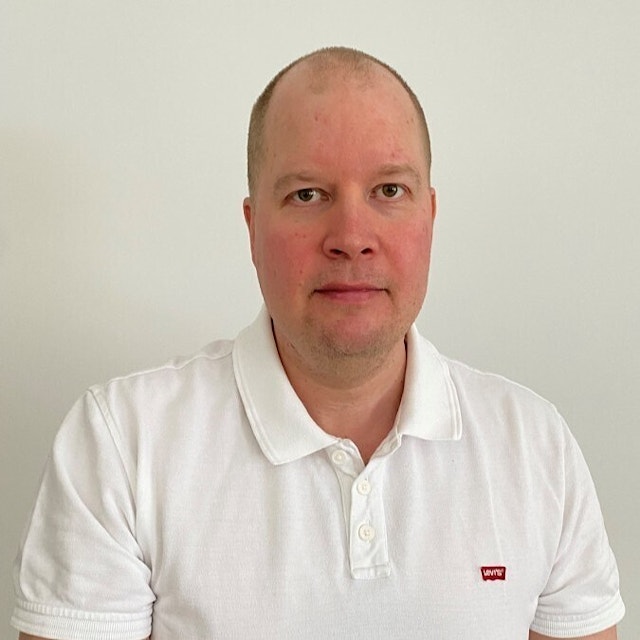 Kuvassa esiintyy Paavo Toivanen